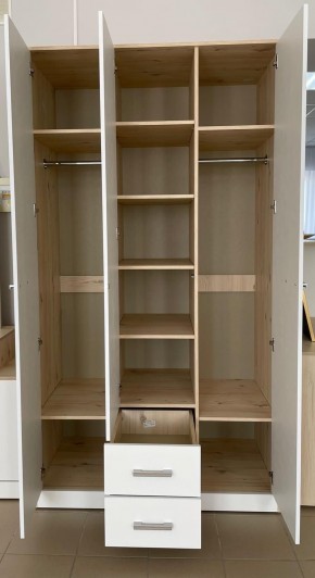 Шкаф "Милана" 3-х створчатый с 2 ящиками по центру в Лысьве - lysva.mebel-74.com | фото